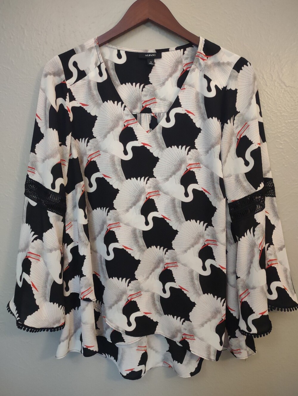 Alfani Womens 0X Crane Print V-Neck Bell Sleeve Blouse Black White Red